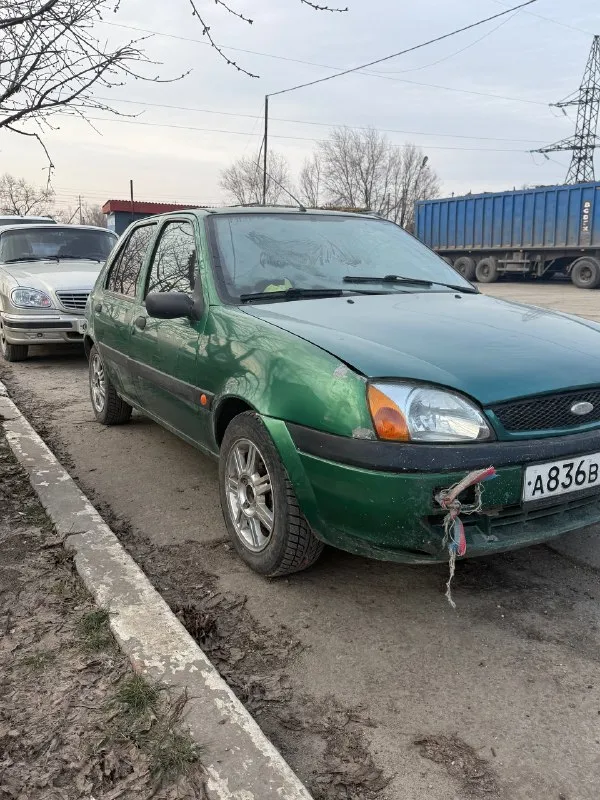 Продам ford fiesta, не на ходу, что то с мотором, по документам все ровно, цена 45000 +79592020063 л... - фотография
