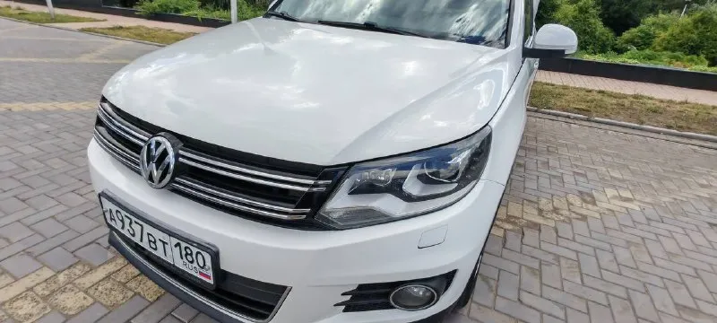 🚗 volkswagen tiguan год: 2012 тип кпп: автомат, полный привод двигатель : 2.0 tsi (cawb) пробег: 186... - фотография