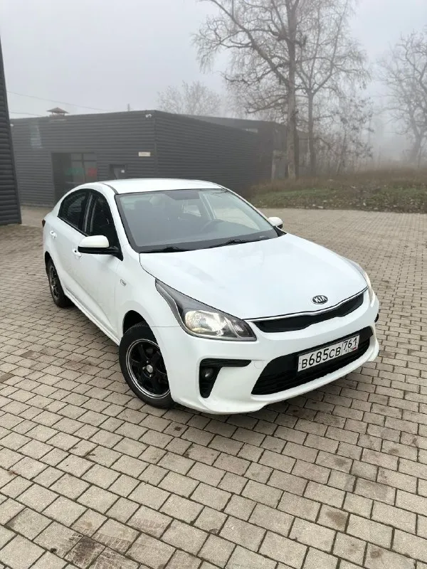 Цена 960000, донецк +79495258577
89237869556, Можно в телеграмм
Продам kia rio 2017 года, 1.4 мкпп 6 ступеней, резвый, юркий, экономичный.
Оригинальный птс, две записи, я собственник, 2 ключа. Автомобиль в отличном внешнем и техническом состоянии, кузов преимущественно в родном окрасе, не требует вложений. Обслуживание согласно регламента. Салон чистый, ухожен, без дтп.
Хорошая комплектация: кондиционер, обогрев руля, сидений, зеркал, все стеклоподъемники, датчик давления в шинах, мультируль и т. Д. Авто на зимней резине, летняя в комплекте - фотография - 1