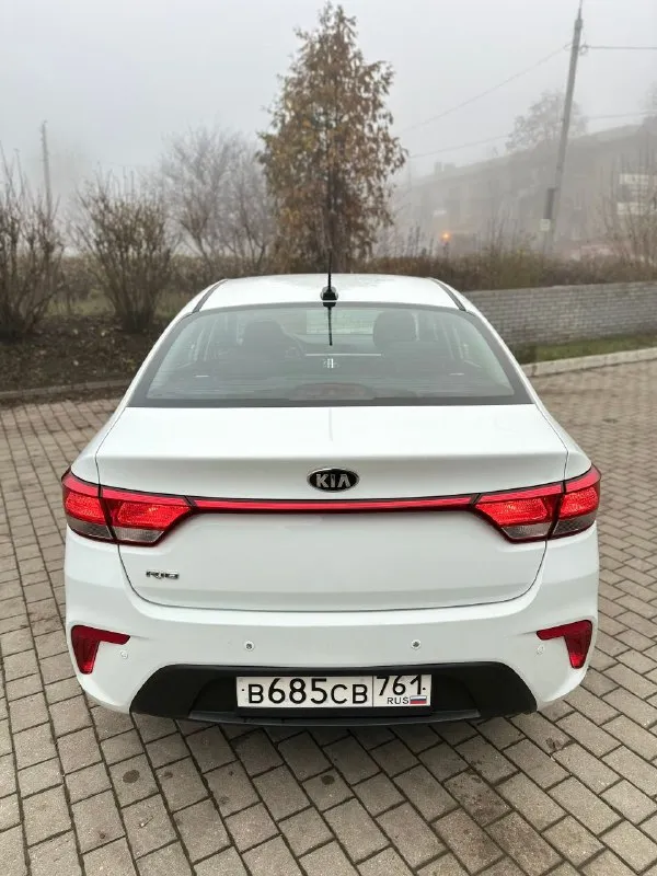Цена 960000, донецк +79495258577
89237869556, Можно в телеграмм
Продам kia rio 2017 года, 1.4 мкпп 6 ступеней, резвый, юркий, экономичный.
Оригинальный птс, две записи, я собственник, 2 ключа. Автомобиль в отличном внешнем и техническом состоянии, кузов преимущественно в родном окрасе, не требует вложений. Обслуживание согласно регламента. Салон чистый, ухожен, без дтп.
Хорошая комплектация: кондиционер, обогрев руля, сидений, зеркал, все стеклоподъемники, датчик давления в шинах, мультируль и т. Д. Авто на зимней резине, летняя в комплекте - фотография - 6