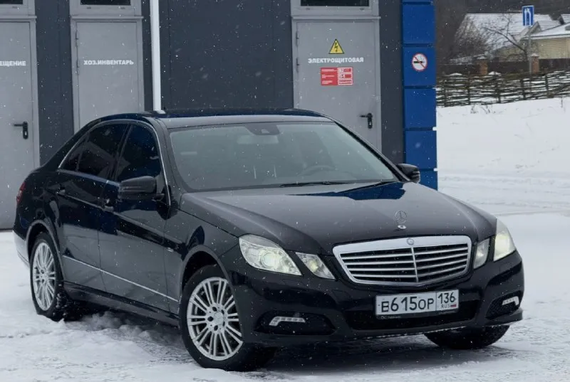 В продаже mercedes benz e-class w212, 3.5 л v6, самая надёжная модификация двс, он же (м276) атмосфе... - фотография