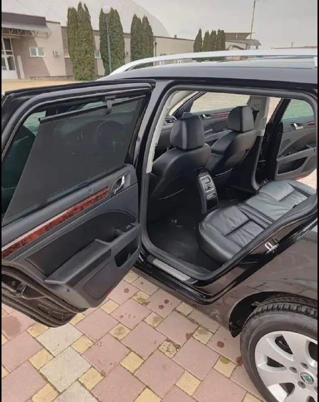 Skoda superb, 2012г, 2.0 коробка автомат, пробег 190000тыс. , расход 6.5л - 7л, трасса 5.5л, комплектация максимальная - без ключевой доступ - старт-стоп - датчики давления в шинах, дождя и света - адаптивные поворотные линзы с led лампами - адаптивные туманки - панорамная крыша - 4-х зонный климат контроль - круиз контроль - многофункциональный бортовой компьютер - кожаные сидения с электро-приводом, памятью и подкачкой поясницы - электро-привод багажника - подогревы передних и задних сидений - парктроник - мультируль - подрулевые лепестки - cd, mp3, usb, bluetooth, aux и отличная аудио система состояние мотора отличное, не дымит не троит и работает ровно, коробка на отлично без пинков и рывков, ходовая в порядке ничего не стучит. новая зимняя резина очень вместительный семейный автомобиль с высоким клиренсом документы в порядке, переоформление без проблем цена: 690.000₽ +79493145540 📞 звоните: +7(949)3145540 - фотография - 6