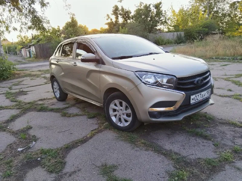 Продам ваз x-ray 2017 г. в. мотор 1,8 122 л. с. кпп - робот пробег 83 000 км. автомобилем владею 2 г... - фотография