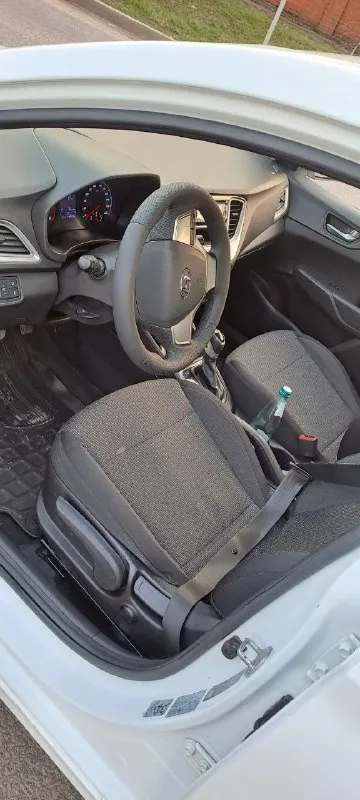 Продам хёндай солярис 2020год декабрь 1.4 6 пробег 149 000 в отличном состоянии масло не берёт от замены до замены, комплектация, 2 эсп, кондиционер, asr, машина без вложений, масла фильтра всё поменяно резина зима новая цена 1200000 т. +79495024353 📲 tg: gennadii 📞 звоните: +7(949)5024353 - фотография - 8