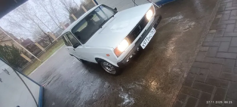 Продажа / обмен цена 180т. руб. ваз 2105 2008г. в жизненные косяки по порогам имеются, ничего критичного и сверх естественного нет !! 16рь не вписан!!! по мотору: почти сток, установлен только ресивер clubturbo объёмом 3,7л. , каналы 230мм, дроссель 56мм; маслопомойка. . по ходовой: рычаги передние дрифт дикие 2.0 st-avto, короткие сошки, +90рулевые сгоны, пружины -30, амортизаторы газ-масло, передние тормоза 14е вентилируемые диски с перфорацией и суппорта от приоры, ступичные подшипники передние тоже от переднеприводного ваза, зад родные барабаны, ручник держит, редуктор заварен. .. птс стс дкп на руках +79495029973 или в л/с 📞 звоните: +7(949)5029973 - фотография - 4