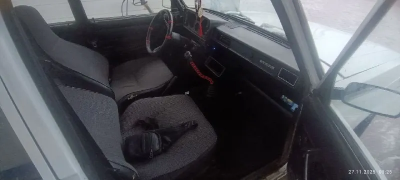 Продажа / обмен цена 180т. руб. ваз 2105 2008г. в жизненные косяки по порогам имеются, ничего критичного и сверх естественного нет !! 16рь не вписан!!! по мотору: почти сток, установлен только ресивер clubturbo объёмом 3,7л. , каналы 230мм, дроссель 56мм; маслопомойка. . по ходовой: рычаги передние дрифт дикие 2.0 st-avto, короткие сошки, +90рулевые сгоны, пружины -30, амортизаторы газ-масло, передние тормоза 14е вентилируемые диски с перфорацией и суппорта от приоры, ступичные подшипники передние тоже от переднеприводного ваза, зад родные барабаны, ручник держит, редуктор заварен. .. птс стс дкп на руках +79495029973 или в л/с 📞 звоните: +7(949)5029973 - фотография - 5