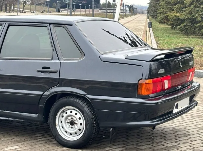 В продаже лада самара ваз 2115 пробег 124.000 тсч км год выпуска 2008 обьем двигателя 1.6v8 комплектация lux электро стекла подъемники подогрев сидений подогрев заднего стекла так же установления сигнализация центральный замок акустика pioneer оригинальная ! новая резина зима❄️ диски r14 за все время эксплуатации один владелец автомобиль в отличном состояние не требует вложений от слова совсем ! машина в донецке технический авто обслужен без вложений !, кузов без рыжиков, и вздутий. по документам любой вид оформление ) цена 290.000.р возможен торг номер телефона +79495644736 +79496935850 +79496209974 - фотография - 6