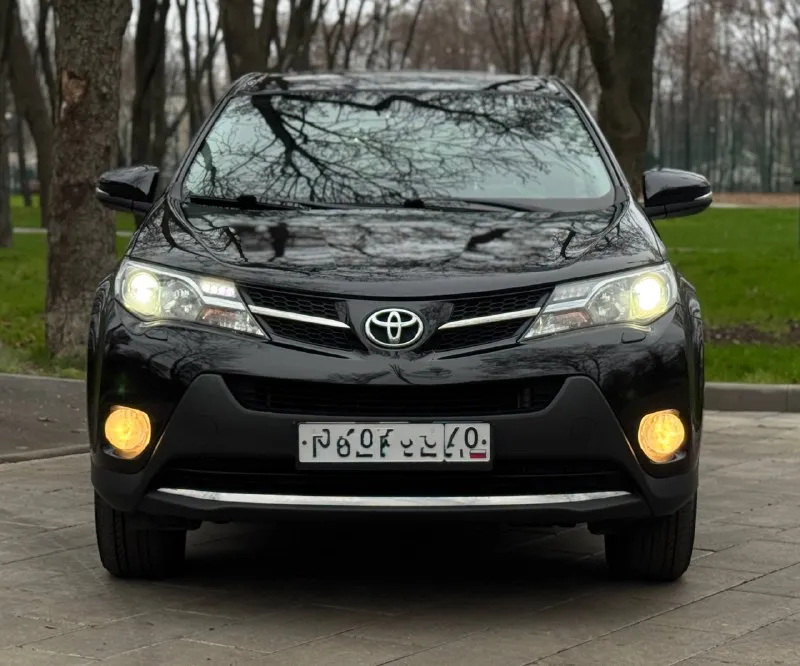 Toyota rav4 официал 2014 год двигатель 2.0 бензин коробка автомат пробег 169тыс. км родной автомобиль в отличном состоянии, без дтп, кузов в заводском окрасе ! родной пробег, авто обслужен от и до, вложения не требует не какого от слова совсем ! комплектация кожаный салон электропривод сидений электропривод багажника электропривод зеркал полный привод помощь при спуске круизконтроль мультируль без ключевой доступ запуск старт stop камера заднего вида климат контроль двух зоны подогрев сидений подогрев зеркал подогрев дворников антибликовое зеркало датчик света датчик дождя два ключа abs esp airbag бортовой компьютер четыре стеклоподъемника с документами все в полном порядке, продажа с полным переоформлением в гаи г. донецк цена 1.625.000.₽ звоните остальное по +79496447942 возможно продажа в кредит 📲 tg: @artur_dadunia 📞 звоните: +7(949)6447942 - фотография - 2