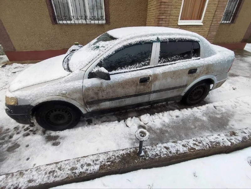 2005г. 1,4. мотор после ремонта проехал 40тыс. кпп без нареканий. новые амортизаторы перед. ходовая живая. рейка после ремонта. стекла все оригинал (лобовое трещина) по кузову есть вопросы. сгнил вин код. учет днр постоянный. продаю как на разбор, можете переоформить если хотите или как донор на ваше усмотрение. машина полностью на ходу. быстрым хороший торг. вопросы по телефону. возможно обмен на другое авто (2114)или что то другое предлогайте цена 170тыс₽ +7-949-466-54-22 звоните или пишите в телеграмм - фотография - 3