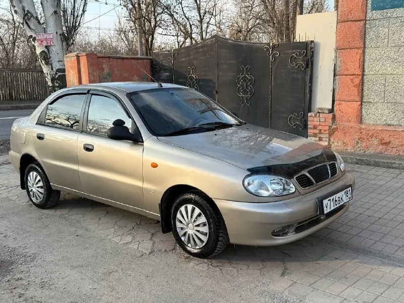Продам daewoo lanos 2008 года выпуска. польская сборка. автомобиль в отличном состояние. газ/бензин 1 хозяин с автосалона.190.000 родной пробег 1.5 e-tec, в отличном состояние, масло не расходует коробка без нареканий. ходовая часть полностью обслужена. кузов без дтп, в хорошем состояние. пороги, днище, стаканы без коррозии и ржавчины. комплектация se:гур,2 стеклоподъемника, кондиционер. 2 комплекта резины(лето) зима новая установлена юридически чистый автомобиль, любой вид переоформление осмотр донецк 265.000 рублей. торг у капота +79495097888 📲 tg: … 📞 звоните: +7(949)5097888 - фотография - 2