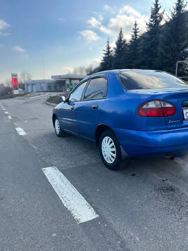 Продам daewoo lanos 2008 года выпуска. автомобиль в хорошем состоянии, «сел и поехал». бензин, 284 963 родной пробег. мотор 1.5, масло не расходует. коробка без нареканий. ходовая часть полностью обслужена. кузов без дтп, в хорошем состояние. пороги, днище, стаканы не гнилые. есть нюансы по лкп. гур, 2 стеклоподъемника. 2 комплекта резины на дисках (лето-зима), отдам с авто зап. части по ходовке. юридически чистый автомобиль осмотр донецк 230.000 рублей. торг у капота +7 (949) 369-90-57 - фотография - 2