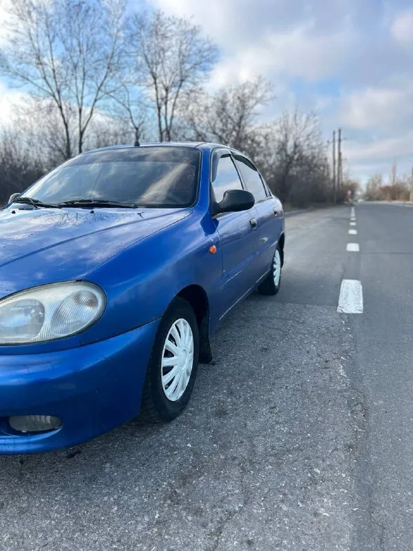 Продам daewoo lanos 2008 года выпуска. автомобиль в хорошем состоянии, «сел и поехал». бензин, 284 963 родной пробег. мотор 1.5, масло не расходует. коробка без нареканий. ходовая часть полностью обслужена. кузов без дтп, в хорошем состояние. пороги, днище, стаканы не гнилые. есть нюансы по лкп. гур, 2 стеклоподъемника. 2 комплекта резины на дисках (лето-зима), отдам с авто зап. части по ходовке. юридически чистый автомобиль осмотр донецк 230.000 рублей. торг у капота +7 (949) 369-90-57 - фотография - 3