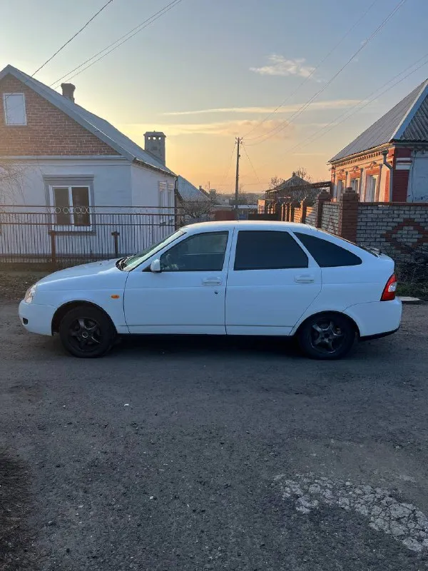 Продам lada priora! год - 2008 газ - евро 4 (узаконен)! двигатель 16-ти клапанный работает отлично, масло не расходует! коробка работает отлично не хрустит не выбивает! ходовая отличная! дно живое, кузов в хорошем состоянии есть несколько рыжиков не значительных! салон в хорошем состоянии! электрика работает вся исправно! осмотр г. мариуполь цена - 285 тысяч рублей. тел. +79494970042 - фотография - 6
