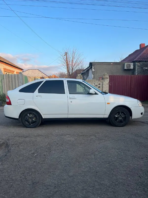 Продам lada priora! год - 2008 газ - евро 4 (узаконен)! двигатель 16-ти клапанный работает отлично, масло не расходует! коробка работает отлично не хрустит не выбивает! ходовая отличная! дно живое, кузов в хорошем состоянии есть несколько рыжиков не значительных! салон в хорошем состоянии! электрика работает вся исправно! осмотр г. мариуполь цена - 285 тысяч рублей. тел. +79494970042 - фотография - 7