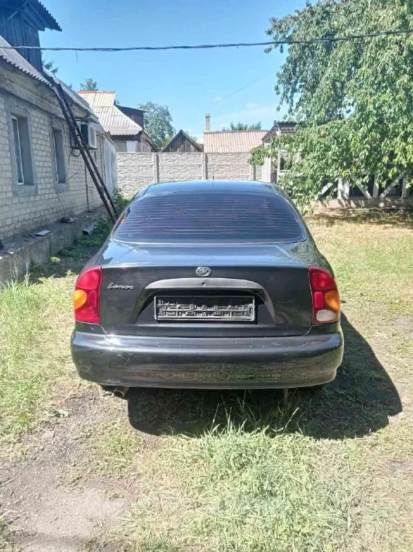 Продам ланос 2010 год. автомобиль в отличном состоянии, всё работает, пробег родной, резина новая на шипах. остальные вопросы по телефону. торг уместен. +79494231824 цена 470.000 📞 звоните: +7(949)4231824 - фотография - 3