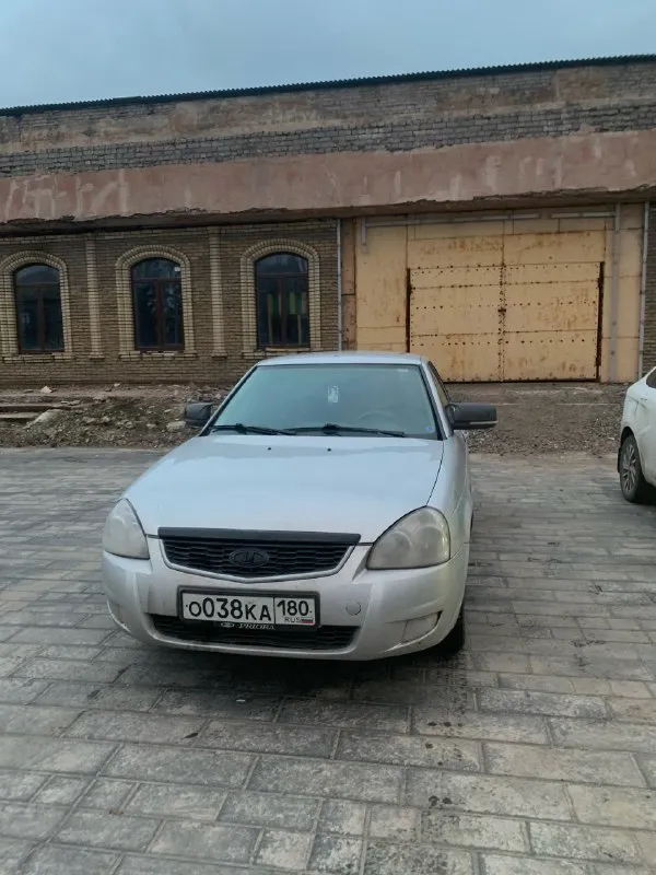 Продам приора 2 2016 год в красивом цвете (снежная королева) состояние хорошее в круг новые тормоза хорошая шипованая резина на 14 литье очень хорошая музыка 8 клоп бодрый меряли компрессию во всех котлах по 15 все остальные вопросы лс или по телефону цена 520т +торг возле машины +79493601593 +79493803832 📞 звоните: +7(949)3601593 - фотография - 3