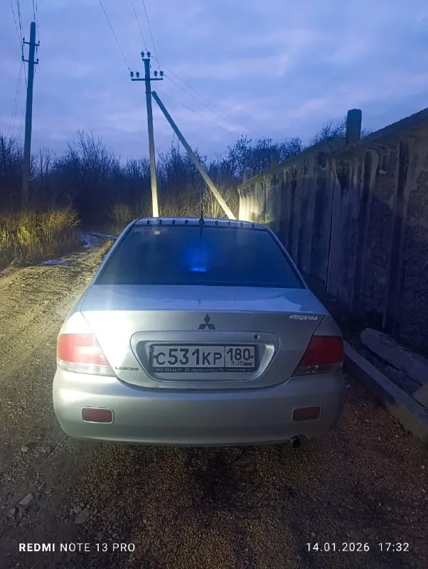 Продаю mitsubishi lancer 9, мотор 1.6 механика, год 2006, пробег 180,000 и растет, фары мини-линзы светят хорошо, в багажнике стоит саб и новый пол багажника, по салону установлена подсветка в ноги, также андроид - магнитола, салон отхимчистил. ставил новые шрузы, новый подрамник, новый правый рычаг, по ходовой сделанно все, лежат новые передние колодки на него, комплект новой летней резины на новых дисках от фирмы vossen, по мотору все в порядке. все подробности в лс или по номеру телефона +79494175490 иван осмотр и продажа донецк, кировский район. 📞 звоните: +7(949)4175490 - фотография - 2