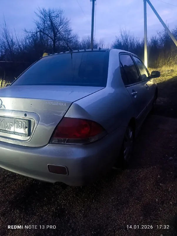 Продаю mitsubishi lancer 9, мотор 1.6 механика, год 2006, пробег 180,000 и растет, фары мини-линзы светят хорошо, в багажнике стоит саб и новый пол багажника, по салону установлена подсветка в ноги, также андроид - магнитола, салон отхимчистил. ставил новые шрузы, новый подрамник, новый правый рычаг, по ходовой сделанно все, лежат новые передние колодки на него, комплект новой летней резины на новых дисках от фирмы vossen, по мотору все в порядке. все подробности в лс или по номеру телефона +79494175490 иван осмотр и продажа донецк, кировский район. 📞 звоните: +7(949)4175490 - фотография - 3