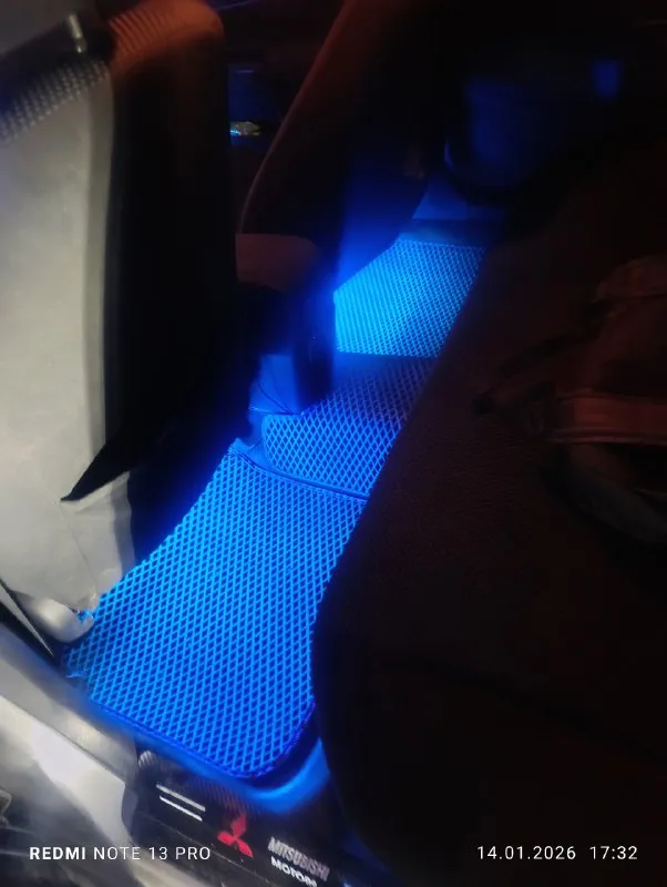 Продаю mitsubishi lancer 9, мотор 1.6 механика, год 2006, пробег 180,000 и растет, фары мини-линзы светят хорошо, в багажнике стоит саб и новый пол багажника, по салону установлена подсветка в ноги, также андроид - магнитола, салон отхимчистил. ставил новые шрузы, новый подрамник, новый правый рычаг, по ходовой сделанно все, лежат новые передние колодки на него, комплект новой летней резины на новых дисках от фирмы vossen, по мотору все в порядке. все подробности в лс или по номеру телефона +79494175490 иван осмотр и продажа донецк, кировский район. 📞 звоните: +7(949)4175490 - фотография - 4