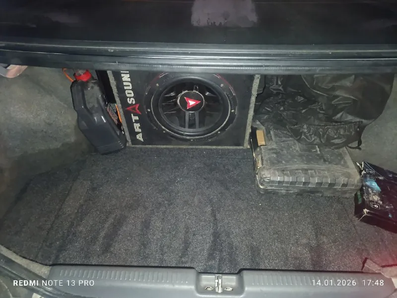 Продаю mitsubishi lancer 9, мотор 1.6 механика, год 2006, пробег 180,000 и растет, фары мини-линзы светят хорошо, в багажнике стоит саб и новый пол багажника, по салону установлена подсветка в ноги, также андроид - магнитола, салон отхимчистил. ставил новые шрузы, новый подрамник, новый правый рычаг, по ходовой сделанно все, лежат новые передние колодки на него, комплект новой летней резины на новых дисках от фирмы vossen, по мотору все в порядке. все подробности в лс или по номеру телефона +79494175490 иван осмотр и продажа донецк, кировский район. 📞 звоните: +7(949)4175490 - фотография - 8