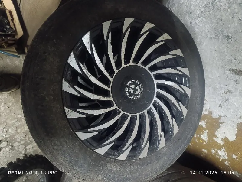 Продаю mitsubishi lancer 9, мотор 1.6 механика, год 2006, пробег 180,000 и растет, фары мини-линзы светят хорошо, в багажнике стоит саб и новый пол багажника, по салону установлена подсветка в ноги, также андроид - магнитола, салон отхимчистил. ставил новые шрузы, новый подрамник, новый правый рычаг, по ходовой сделанно все, лежат новые передние колодки на него, комплект новой летней резины на новых дисках от фирмы vossen, по мотору все в порядке. все подробности в лс или по номеру телефона +79494175490 иван осмотр и продажа донецк, кировский район. 📞 звоните: +7(949)4175490 - фотография - 9