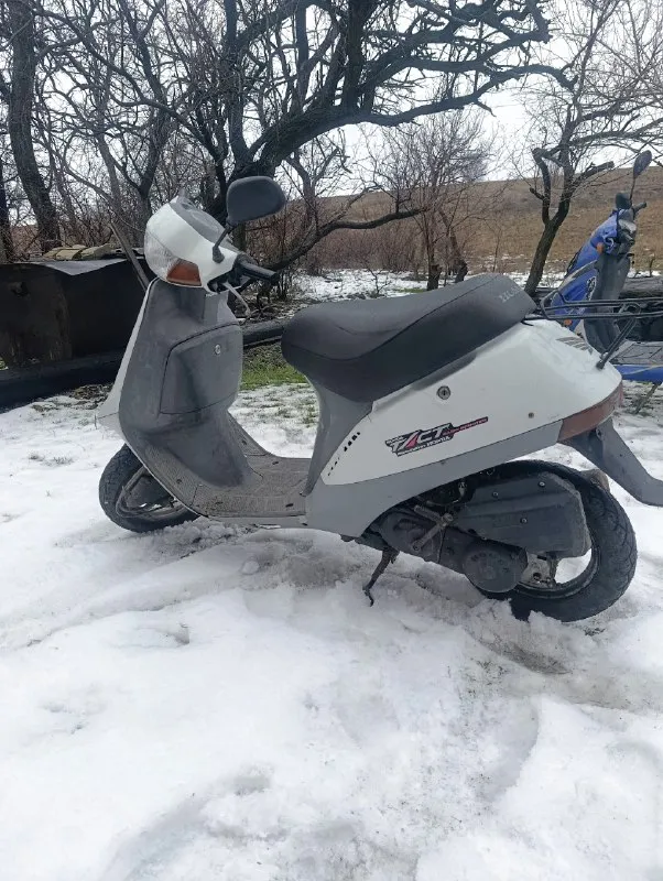 Продам -скутер honda takt af16,мотор после капиталки стоит новый коленвал, карбюратор, подшипники поршневая, обслужен вариатор, редуктор, стоит новая резина, по электрике все работает, сел поехал, цена25000,звонить по номеру+7949-419-41-70.г шахтерск. ( попросили выложить) 📞 звоните: +7(949)4194170 - фотография - 4