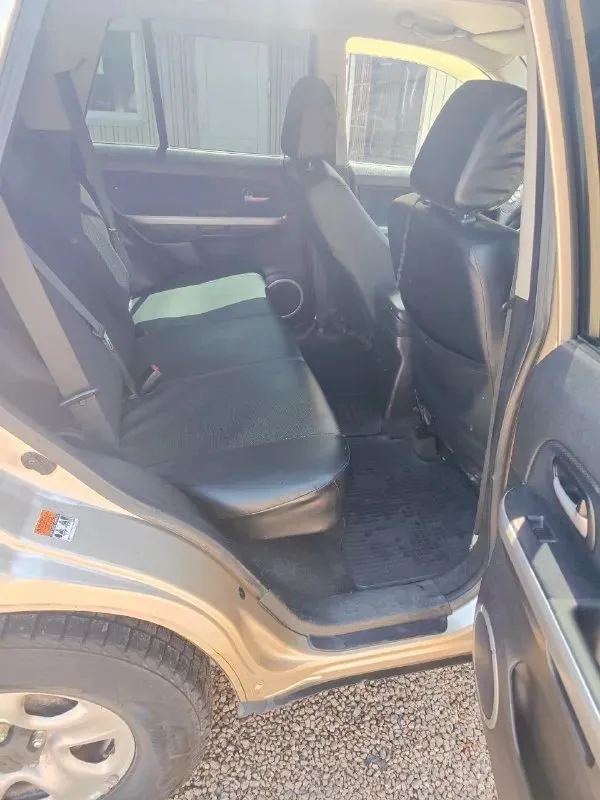 🚗 продаётся suzuki grand vitara 2008 г. в. , 2 л, 4wd, механика пробег: 236 000 км цена: 880 000 ₽ автомобиль в хорошем техническом и внешнем состоянии. все рабочие жидкости заменены ходовая часть вся перебрана. • 4 электростеклоподъёмника • управление музыкой на руле • блютуз музыка через fm-трансмиттер • климат-контроль • подогрев передних сидений • автосигнализация starline с автозапуском • тонировка задних стёкол • кожаные чехлы на сиденьях • 2 комплекта резины (оба на оригинальных дисках) • видеорегистратор в подарок новому владельцу. машина находится в донецке. телефон для связи: +7949-315-07-45 📞 звоните: +7(949)3150745 - фотография - 6