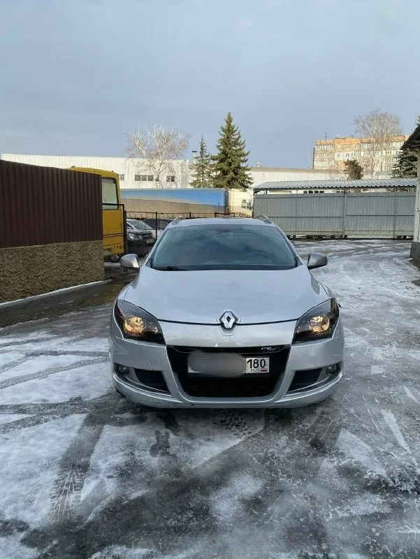 Продам renault megane gt-line универсал, 2009 г. в. , 1.6 бензин, мех. кпп-6 ст. хорошее техническое... - фотография