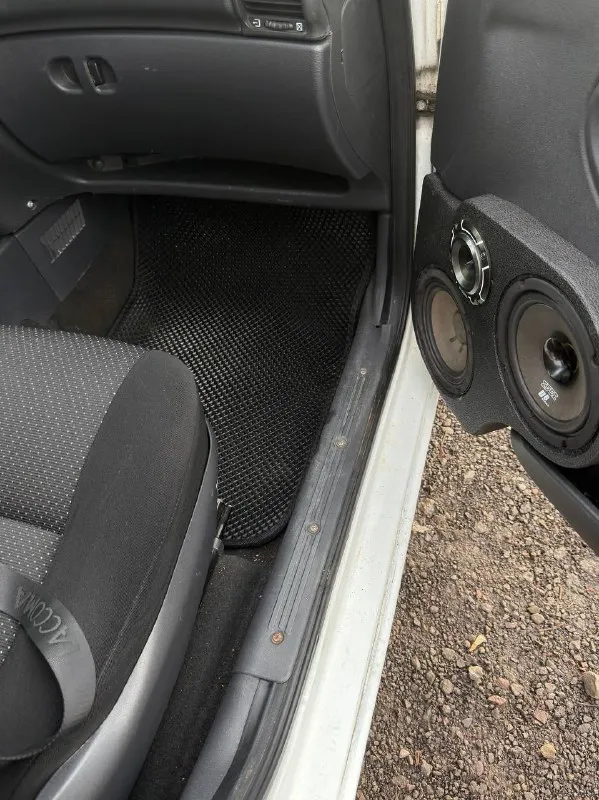 🔥продам ваз калина 1🔥 ✅год выпуска: 2012 ✅двигатель: 1.6.8кл. ✅цвет белое облако ✅электроусилитель руля ✅2стеклоподъемника ✅кондиционер ✅сигнализация + ц. замок ✅диски r14 yokohama шипы ✅хорошая музыка ✅салон в идеальгом состоянии двигатель масло не берет, не дымит, не троит, работает ровно!пробег 140т. км. кпп также в норме! дно, пороги, в идеале! по кузову гнили и рыжиков нет совсем! краснодон! цена:375т. р. тел:9591307226:9592033011. 📞 звоните: +7(959)1307226 - фотография - 8