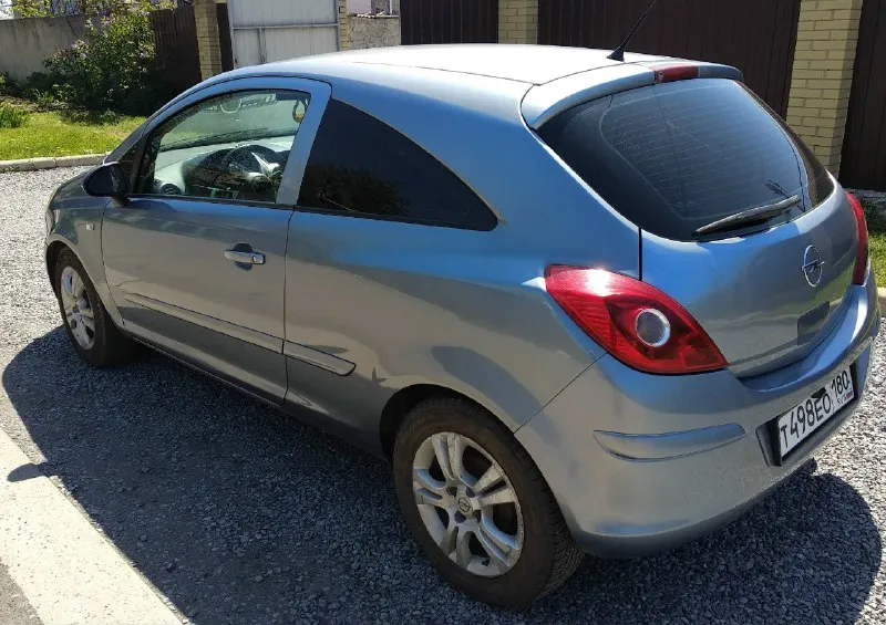 Продам, opel corsa, 2007 г. в. , двс 1,4 л. (90 л. с. ) бензин, мкпп (5 ст. ), одометр 225к км. , передний привод. 2 владельца в птс abs, кондиционер, 2 электростеклопод. , эл. зеркала, ценр. замок с д/у, кожанный руль с регулировкой в двух плоскостях, салон ткань в хорошем состоянии, регулировка сидений механическая. покрышки r15 зима/лето. автомобиль технически исправен (посторонние шумы отсутствуют) и готов к эксплуатации. регистрация рф, переоформление мрэо гибдд, дкп осмотр днр г. харцызск стоимость 525 000 руб. торг!!!)))) +79493091505 📞 звоните: +7(949)3091505 - фотография - 5