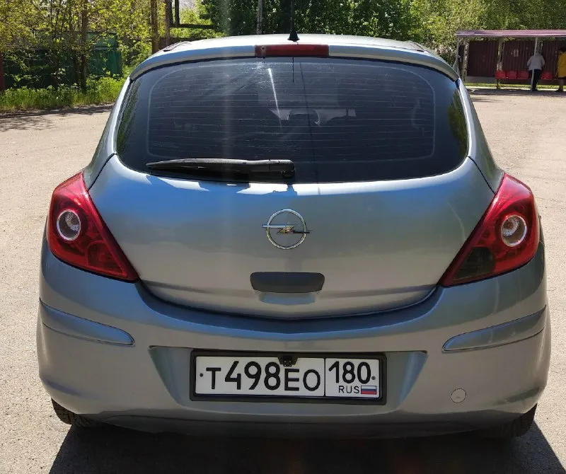 Продам, opel corsa, 2007 г. в. , двс 1,4 л. (90 л. с. ) бензин, мкпп (5 ст. ), одометр 225к км. , передний привод. 2 владельца в птс abs, кондиционер, 2 электростеклопод. , эл. зеркала, ценр. замок с д/у, кожанный руль с регулировкой в двух плоскостях, салон ткань в хорошем состоянии, регулировка сидений механическая. покрышки r15 зима/лето. автомобиль технически исправен (посторонние шумы отсутствуют) и готов к эксплуатации. регистрация рф, переоформление мрэо гибдд, дкп осмотр днр г. харцызск стоимость 525 000 руб. торг!!!)))) +79493091505 📞 звоните: +7(949)3091505 - фотография - 7