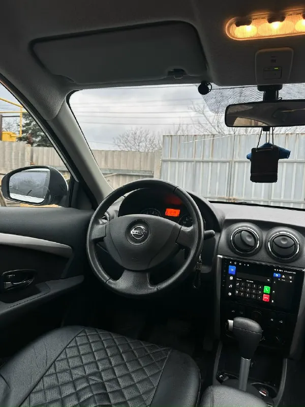 Nissan almera продаю личный автомобиль, я собственник машина на учете на мне. 2018 года выпуска. в одних руках 4 года. на данный момент на машине 76.000 км, оригинал любые проверки. по технике без нареканий, все работает включается, едет ровно, каких-то посторонних стуков звуков нет. кузов весь ровный, дтп не было, кузов проемы крыша в родной краске. на машине установлена дорогая мультимедиа с сенсорным экраном и хорошими динамиками. два комплекта резины лето/зима. есть кондиционер (работает), гидроусилитель руля, 4 стеклоподъемника, системы безопасности все родные в рабочем состоянии. по машине нюансов нет. продажа по причине приобретения жилья. цену вижу 850.000₽ с разумным торгом у капота реальному покупателю. +79494586120 📞 звоните: +7(949)4586120 - фотография - 5