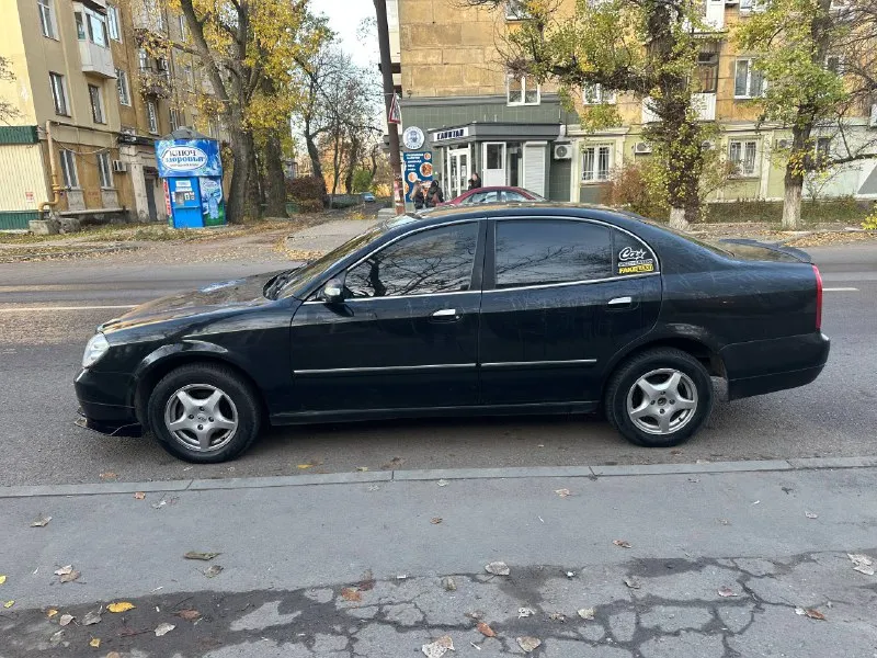 💶 цена: 500 тыс. 📮 город: донецк 🚘 марка / модель: chery eastar 📅 год выпуска: 2010 года выпуска, куплена была в автосалоне в 2011 году. 📊 пробег родной: 190тыс. не скручен! ⛽ двигатель: двигатель 1.8 бензин 🔧 тип кпп: пятиступенчатая механическая коробка передач в отличном состоянии. ☎ контактный телефон: +79493956808 александр 📝 описание: хорошая комплектация, климат контроль, регулировка руля, электро регулировка и подогрев зеркал, подогрев стекла заднего вида, парктроник, деревянный руль, кондиционер, отличная музыка на 6 динамиков 🔈 тонировка, подсветка ног, заводская подсветка ключа. хороший кузов, варить не нужно. стеклоподъемники, два комплекта ключей по ходовой части всё в порядке с документами все в порядке, полное переоформление! - фотография - 7