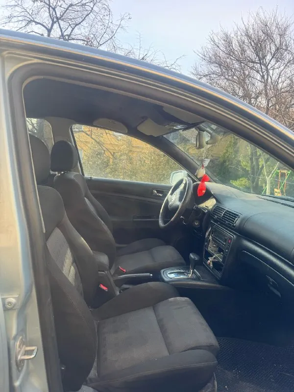 Срочно продам volkswagen passat b5 1,8 turbo, 2001г пробег родной 228234 машина в идеальном состоянии вложений не требует седан кондиционер, печка все работает коробка автомат работает без нареканий 180 регион двигатель и коробка передач в идеальном состоянии сел и поехал с комфортом документы впорядке цена: 475.000р + торг у капота, осмотр г. зугрэс номер для связи: +7 (949) 620-81-89 александр 📞 звоните: +7(949)6208189 - фотография - 5