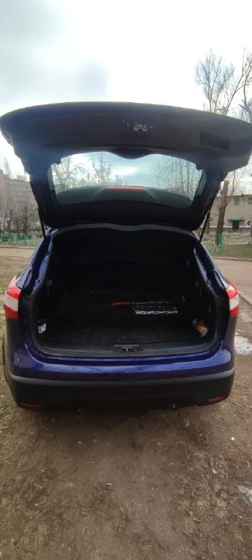 Продам nissan qashqai 2015 года. полный привод. коробка вариатор. обьём двигателя 2 литра,144 лс. пробег 162 тысячи. комплектация полная. панорама, бесключевой доступ, кожаный салон, подогрев передних сидений, двухзонный климат-контроль, мультируль, фотохромное зеркало заднего вида, круиз-контроль, камера 360°. мультимедиа с хорошей аккустикой. машина полностью обслужена. я собственник. масло в двигателе и коробке менялось недавно. продажа не срочная. цена 1 млн.620 тысяч. торг минимальный у капота. +79493500751 - дмитрий. просьба, перекупам не беспокоить. 📲 tg: дмитрий воробьёв 📞 звоните: +7(949)3500751 - фотография - 5