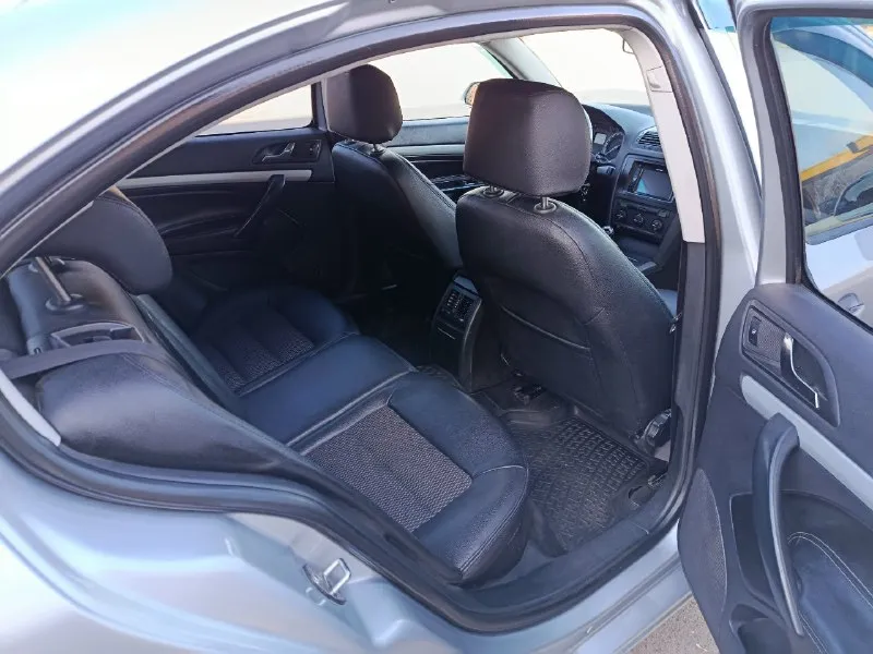 Продаю автомобиль skoda октавия а5. 2008 года выпуска двигатель 1.6 bsf мкпп 5 второй хозяин во владении 8 лет. пробег 280000 км полностью в исправном состоянии и готов к любым поездкам. автомобиль местный не пригнанный. продаётся т. к. уже куплено другое авто на данный момент не эксплуатируется. цена 699000 рублей. торг возможен. территориально донецк. не всегда есть возможность отвечать на звонки, при первой возможности перезвоню. +79495115465 📞 звоните: +7(949)5115465 - фотография - 6