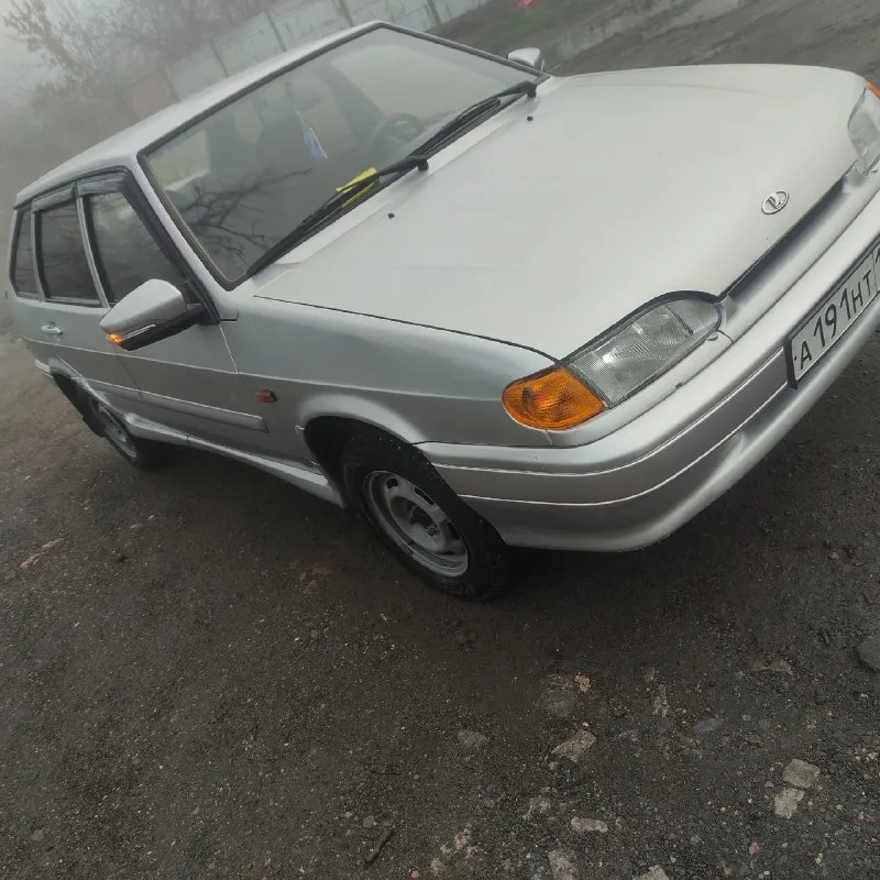 Срочно продам свой личный ваз-2114 2011 год пробег 206 цена 100 000 руб авто в красивом цвете снежная королева автомобиль технический и внешне в хорошем состоянии чистый ухоженный салон кузов в хорошем состоянии днище пороги стаканы лонжероны всё целое не вареное автомобиль без дтп весь металл родной стёкла все заводские включая лобовое ходовочка мячик всё делалось вовремя электрика вся рабочая до мелочей музыка центральный замок сигнализация два комплекта ключей новая зимняя резина viatti также комплект в сборе летней резины с документами полный порядок без штрафов и ограничений автомобиль продаётся с переоформлением я владелец остальные вопросы по телефону также по запросу могу сбросить дополнительно фото видеообзор разумный торг после осмотра номер телефона для связи осмотр харцызск макеевка номер телефона для связи +7 949-449-55-03 если не на связи пишите в л. с. 📞 звоните: +7(949)4495503 - фотография - 2