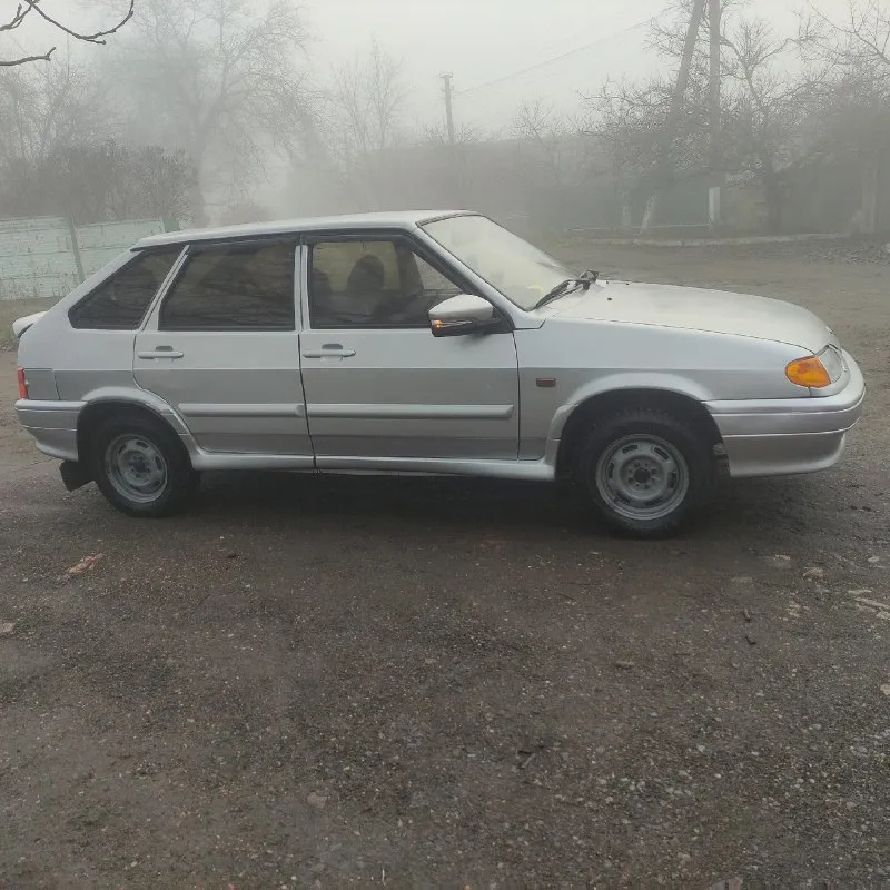 Срочно продам свой личный ваз-2114 2011 год пробег 206 цена 100 000 руб авто в красивом цвете снежная королева автомобиль технический и внешне в хорошем состоянии чистый ухоженный салон кузов в хорошем состоянии днище пороги стаканы лонжероны всё целое не вареное автомобиль без дтп весь металл родной стёкла все заводские включая лобовое ходовочка мячик всё делалось вовремя электрика вся рабочая до мелочей музыка центральный замок сигнализация два комплекта ключей новая зимняя резина viatti также комплект в сборе летней резины с документами полный порядок без штрафов и ограничений автомобиль продаётся с переоформлением я владелец остальные вопросы по телефону также по запросу могу сбросить дополнительно фото видеообзор разумный торг после осмотра номер телефона для связи осмотр харцызск макеевка номер телефона для связи +7 949-449-55-03 если не на связи пишите в л. с. 📞 звоните: +7(949)4495503 - фотография - 6