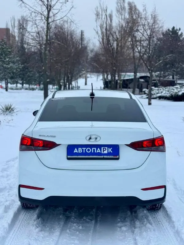 🇰🇵 hyundai solaris 💰цена: 1 000 000р 🏢город: мариуполь 📅год выпуска: 2019 🧾пробег: 169 190 км. ⚙️двигатель: 1.6 ⛽топливо: бензин ⚙️кпп: механика 6 ст. 📞 телефон: +7-949-727-41-51 +7-949-551-91-52 +7-989-263-55-56 💾 описание:. .. b> отличное состояние. ✅ кузов без коррозии. ✅ южная эксплуатация. ✅ оригинальный пробег. ✅ заводское остекление. ✅ техническая часть на 5+. ✅ салон как новый. ❄️ кондиционер, гур, abs, 2 airbag, android магнитола, новая зимняя резина, центральный замок. улица шевченко 2️⃣6️⃣9️⃣ 🏦 возможна продажа в кредит по двум документам. - фотография - 5