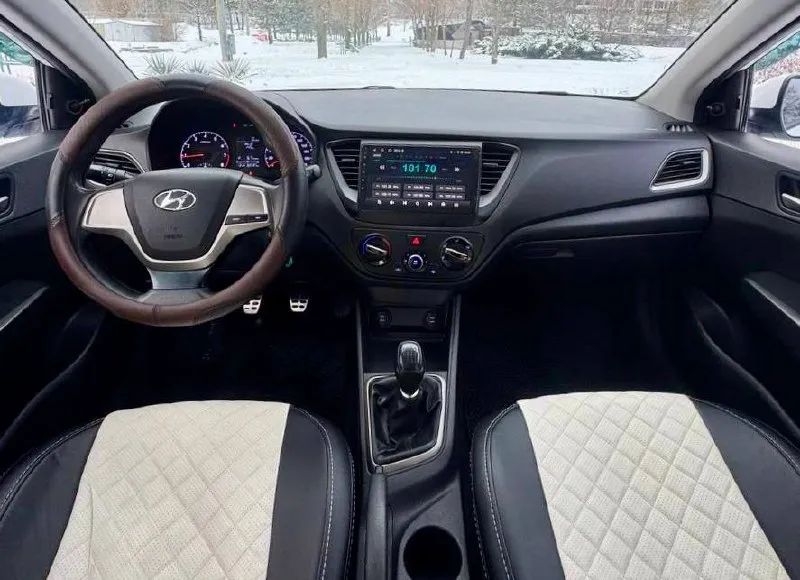 🇰🇵 hyundai solaris 💰цена: 1 000 000р 🏢город: мариуполь 📅год выпуска: 2019 🧾пробег: 169 190 км. ⚙️двигатель: 1.6 ⛽топливо: бензин ⚙️кпп: механика 6 ст. 📞 телефон: +7-949-727-41-51 +7-949-551-91-52 +7-989-263-55-56 💾 описание:. .. b> отличное состояние. ✅ кузов без коррозии. ✅ южная эксплуатация. ✅ оригинальный пробег. ✅ заводское остекление. ✅ техническая часть на 5+. ✅ салон как новый. ❄️ кондиционер, гур, abs, 2 airbag, android магнитола, новая зимняя резина, центральный замок. улица шевченко 2️⃣6️⃣9️⃣ 🏦 возможна продажа в кредит по двум документам. - фотография - 8