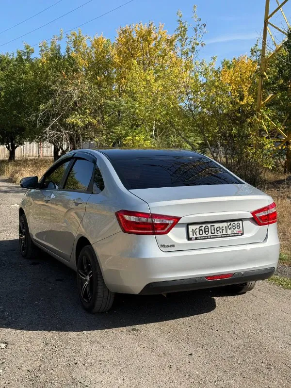 Продам lada vesta год: 2021 (куплена в 2022) пробег: 38.000км собственник один состояние идеальное, зимняя резина на штампах(не ржавые) имеется комплект летней резины на литье, би лед линзы в птф, доводчики багажника, четыре стеклоподъемника, сигнализация с автозапуском, замена масла каждые 8тыс. км цена: 1.150.000 +79499718262 алексей машина находится в донецке - фотография - 4