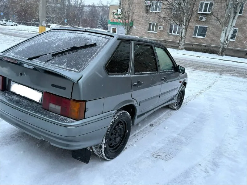 Продам ваз 2114 2012 год установлен газ евро 4 вписан в птс пробег-168,000 мотор откапитален недавно стоят валы и прошивка, едет очень бодро авто в хорошем и живом состоянии, сел поехал! кузов в хорошем состоянии без ржавчины и рыжиков новая зимняя резина цена-290,000 +79494576656 - фотография - 3