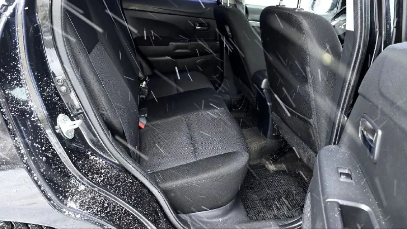 Продаётся автомобиль mitsubishi asx 2013 года, 1,6 механика, автомобиль без дтп, в отличном состоянии без гнили и ржавчин. салон ухоженный на новой зимней резине, автомобиль обслужевался по регламенту каждые 8 тыщ менял масло оригинальное mitsubishi. 5/40 по ходовой части всё хорошо, стоят новые лэд лампы свет очень 👍 юридически чист продажа с полным переоформлением. писать или звонить в телеграмм по номеру +79496167298 место осмотра г. донецк осмотр по договорённости так как работаю в области, цена 1.000000 продажа с полным переоформлением. 📲 tg: анна 📞 звоните: +7(949)6167298 - фотография - 8