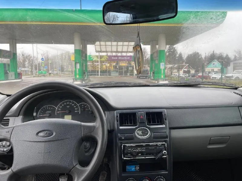 В продаже ваз приору/2008г отлично коробка отлично ходовая в порядке электрика все работает салон в порядке днище целое стаканы целые документы кристально чистые, торг реальному покупателю, номер телефона +79497107159 +79497960649 цена 260 тысяч 📞 звоните: +7(949)7107159 - фотография - 6