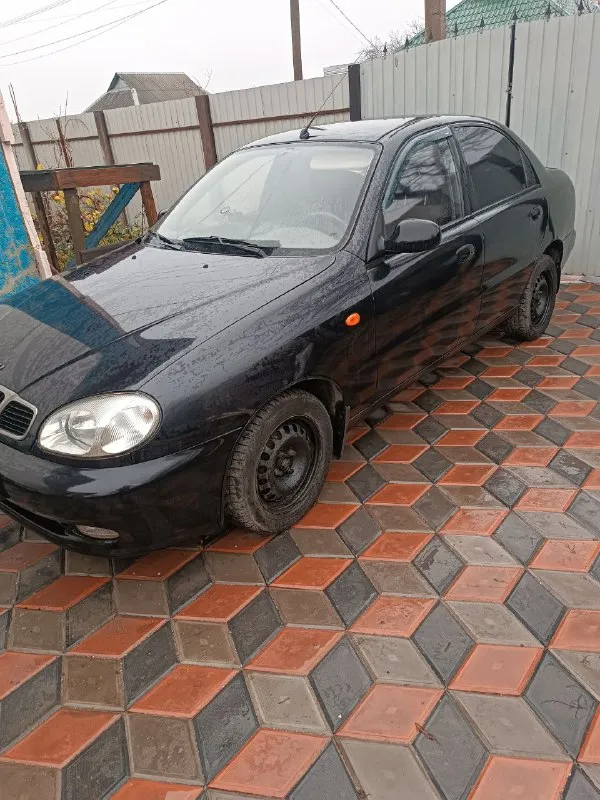 Продам ласточку в хорошем состоянии ланос 2007г. двигатель 1.5 газ/бензин, сигнализация центральный... - фотография