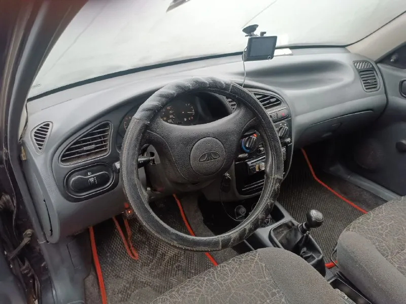 Продам ласточку в хорошем состоянии ланос 2007г. двигатель 1.5 газ/бензин, сигнализация центральный замок передние стеклоподъёмники с доводчиками. ц.270 т. +79493208423 📲 tg: макс. . 📞 звоните: +7(949)3208423 - фотография - 6