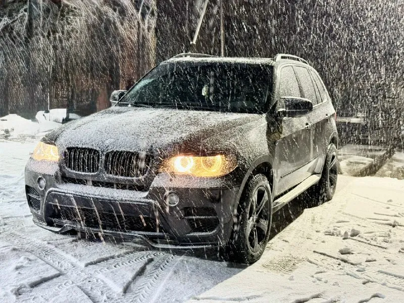 Г. донецк +7949-371-23-24 продам правильный х5 черный на черном 🔥 bmw x5 e70 m57 3.0 2011 год 😍 автомобиль в отличном состоянии как внешнем так и техническом 🔥 мотор часики, щепчет как игривая кошечка 🔥 акпп без вопросов 🔥 зелёная автотека 🍏 2 хозяина 🔥 родной пробег 297.500км 🔥 автомобиль в заводском окрасе, крашеные две детали, это капот от сколов и крышка багажника 🔥 заводское лобовое стекло 🔥 панорама работает во всех положениях 🔥 электроприводы сидений, климат контроль, камеры 360, все работает без нареканий 🔥 кузов отполирован и вскрыть керамикой в три слоя 🔥вид шикарный 🔥 думаю кто приедет смотреть на нем и уедет 🔥 если бы не приобретение недвижимости о продаже не было б и мыслей 🔥 реальному покупателю все покажу и расскажу более подробно 🔥 я собвственник, продаже с переоформление 🔥 цена 2070🍋торг у капота 📞 звоните: +7(949)3712324 - фотография - 5