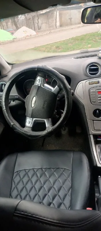 Продам ford mondeo 4 год выпуска 2007 объём двигателя 2 л пробег 277 тыс мкпп гур, abs, кондиционер, эл. регулировка зеркал, подогрев: передних сидений, лобового стекла, 4 стеклоподъёмника продажа с переоформлением, я собственник. запретов, залогов, штрафов-нет. цена 400т. , торг. осмотр нижняя крынка детали по телефону: +79185731974 +79494227581 📲 tg: @elenka261 📞 звоните: +7(949)4227581 - фотография - 4