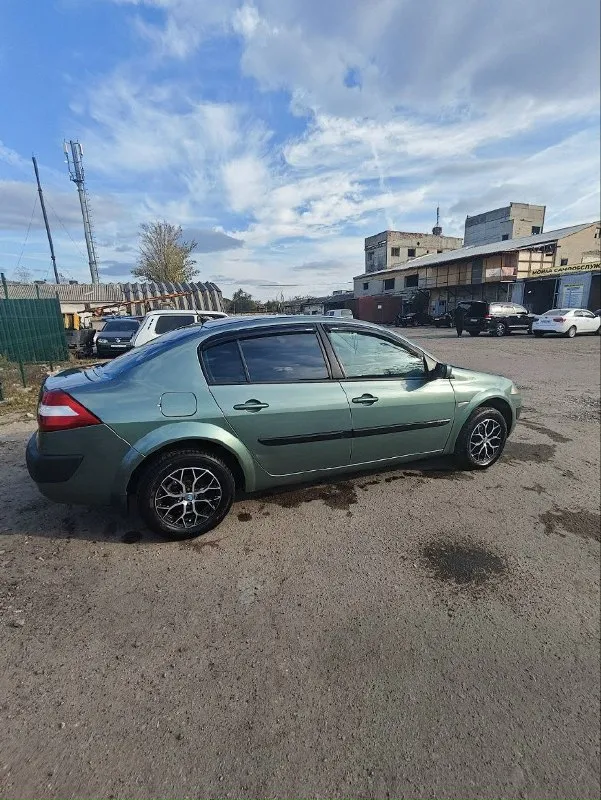 Продам renault меган 2 год выпуска: 2005год двигатель 1.6 мкпп пробег :215000 тыс авто в идеальном с... - фотография