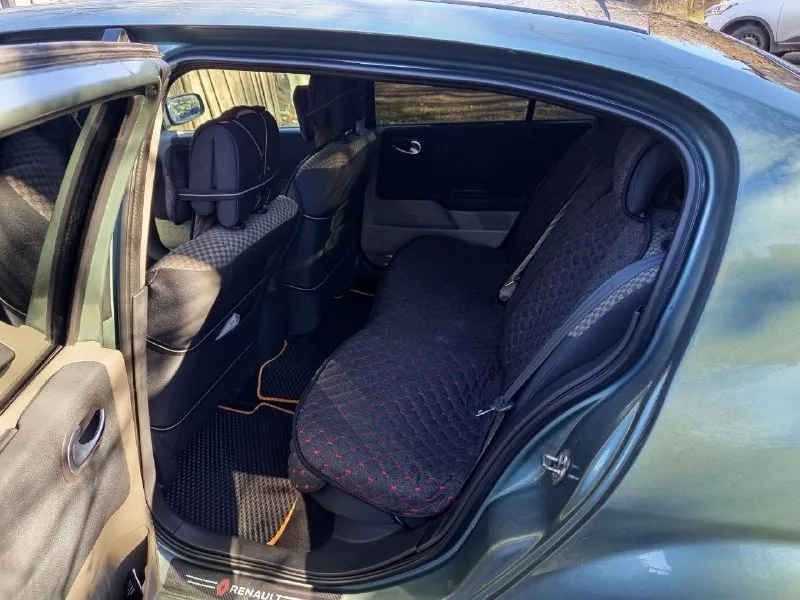 Продам renault меган 2 год выпуска: 2005год двигатель 1.6 мкпп пробег :215000 тыс авто в идеальном состоянии по технике все хорошо, недавно делался двигатель, а так же ходовая часть, в авто уверен, любые проверки с вашей стороны. также в комплект с авто отдам летний комплект резины на дисках в авто установлен авто звук. территориально г. донецк по всем остальным вопросам звоните по номеру: +79497134410 за авто хочу: 670тыс минимальный торг 📞 звоните: +7(949)7134410 - фотография - 6